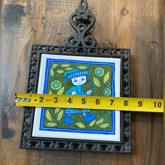 MCM Cast Iron Ceramic Tile Drummer Boy Retro Blues Greens 12x8” Vintage Trivet - Picture 13 of 14